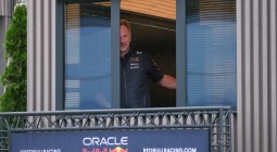 Christian Horner bekopogtatott egy F1-es csapathoz, ahol “előzetes egyeztetéseket folytatott”