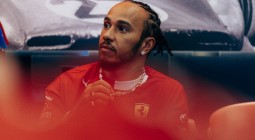 Hamilton: Egyre jobban érzem magam az autóban, már csak az eredmények hiányoznak