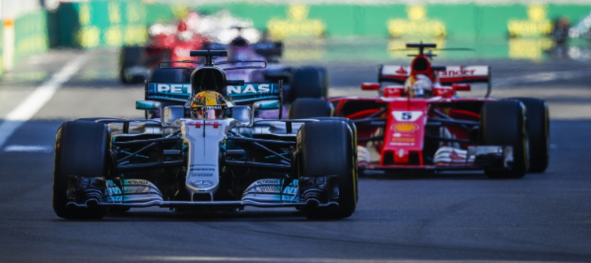Vettel: a 2017-es bakui események közelebb hoztak minket Hamiltonnal