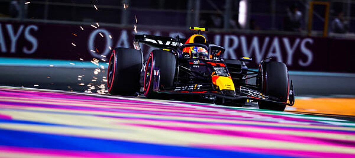 Dráma: Verstappen műszaki hibája után Perezé a pole Dzsiddában!