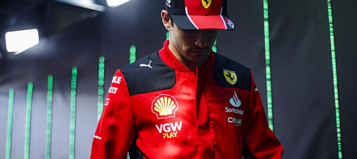 Charles Leclerc nem a hosszú távra koncentrál: „Csak érjünk célba a versenyen...”