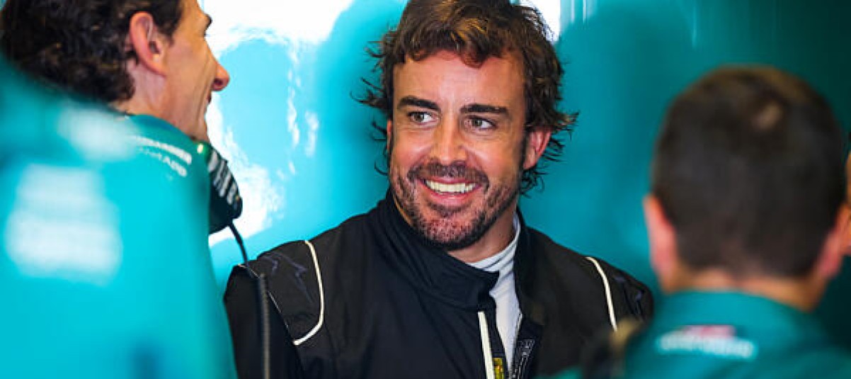 Rövid videón Alonso első napja az Aston Martinnál