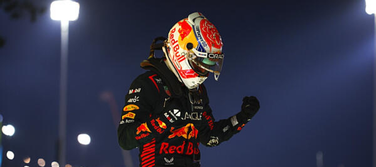 Újabb rekordot állított be bahreini győzelmével Max Verstappen