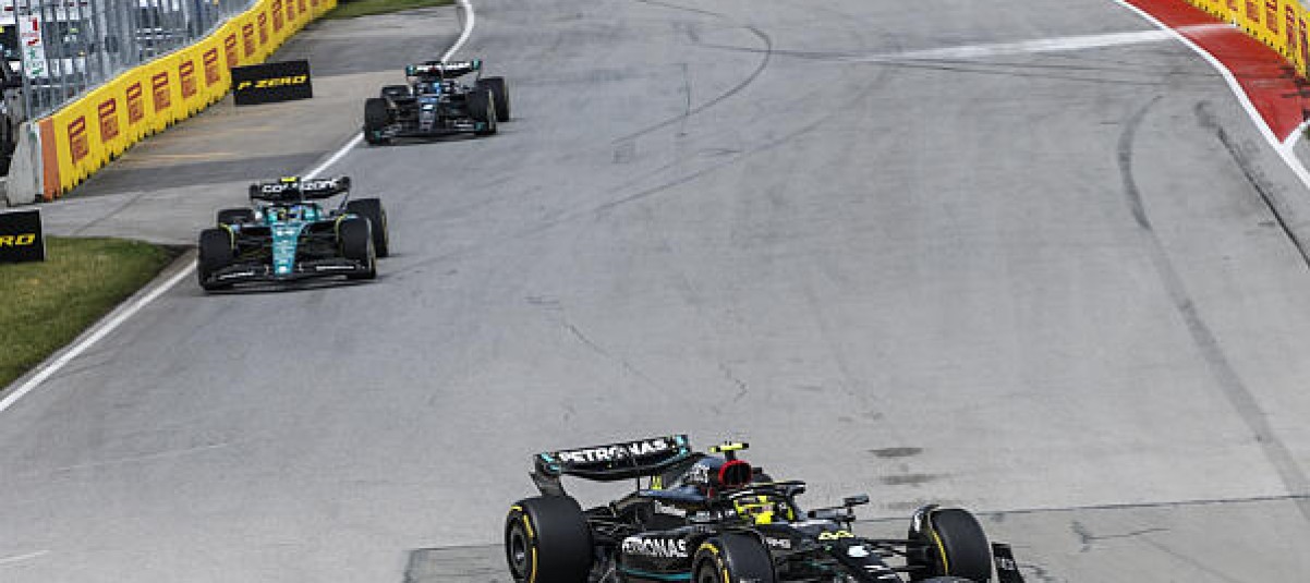 Elképesztő, ahogy Alonso és Hamilton elkapja a rajtot Kanadában (videó)