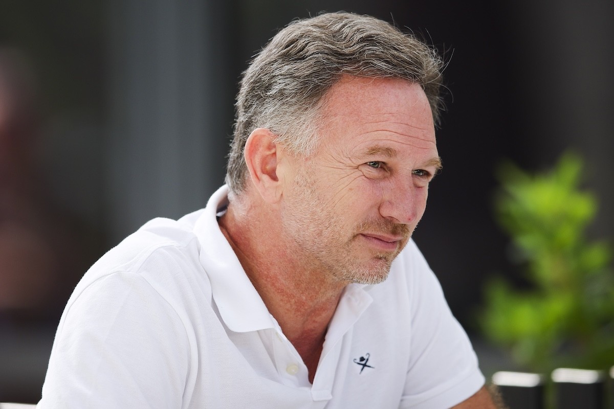 Kiderült, mit csinál Christian Horner az első F1 mentes versenyhétvégéjén