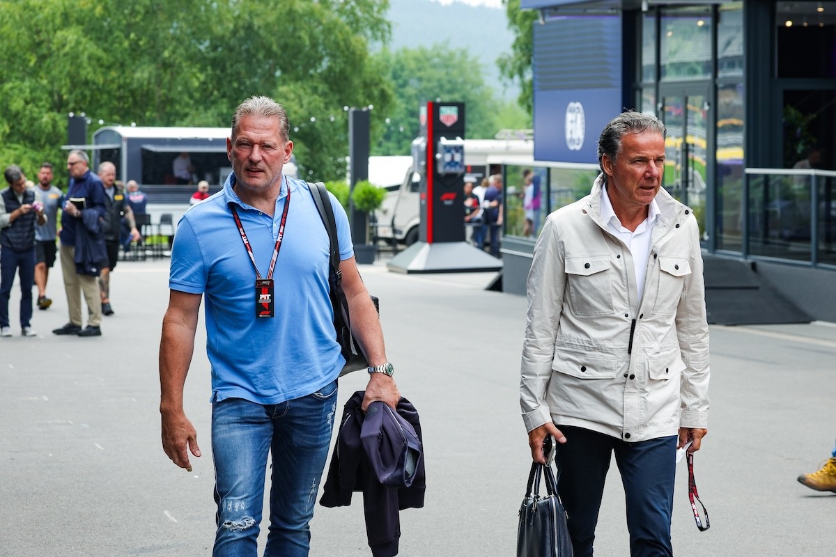 Verstappen szűk köre Helmut Markóval egyeztetett Spa-ban