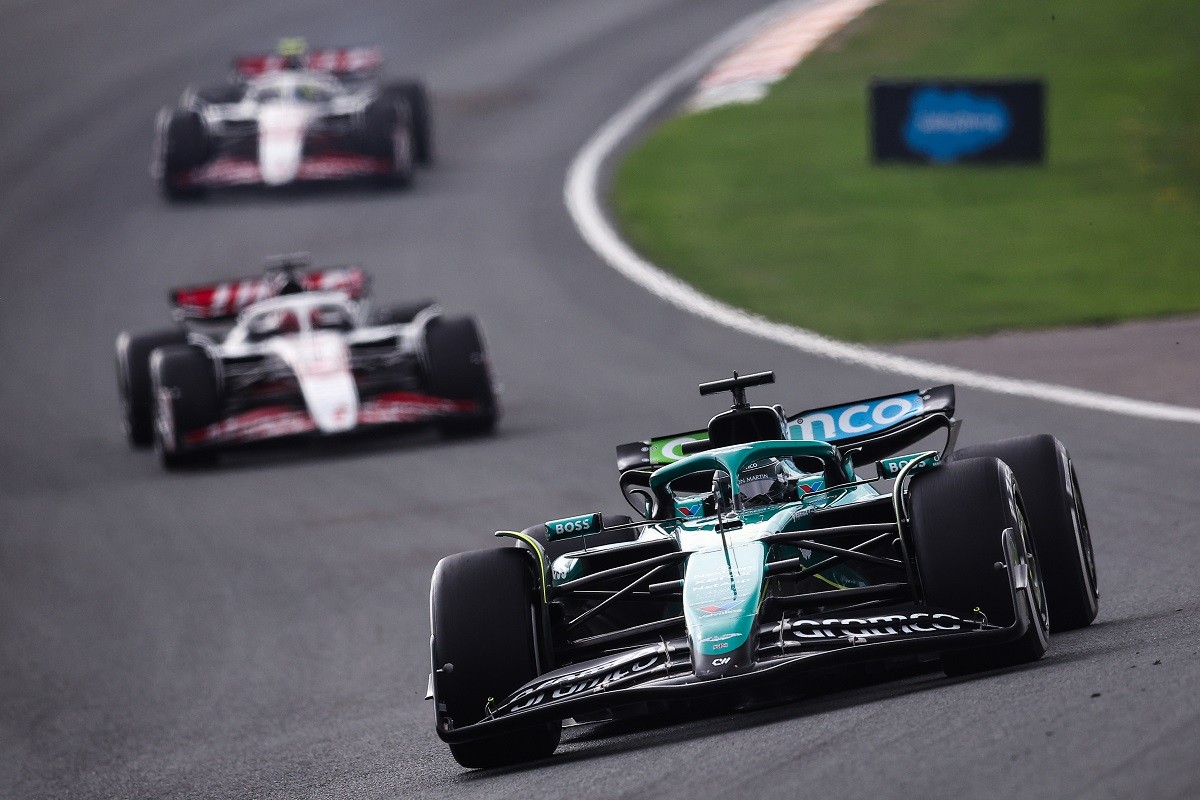 Alonso az Aston Martin "kihagyott ziccerei" miatt bánkódott a Holland Nagydíj után