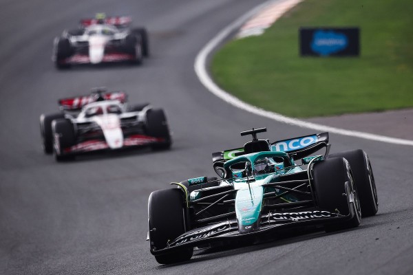 Alonso az Aston Martin "kihagyott ziccerei" miatt bánkódott a Holland Nagydíj után