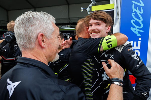 Ticktum megszerezte első Formula E-győzelmét Jakartában