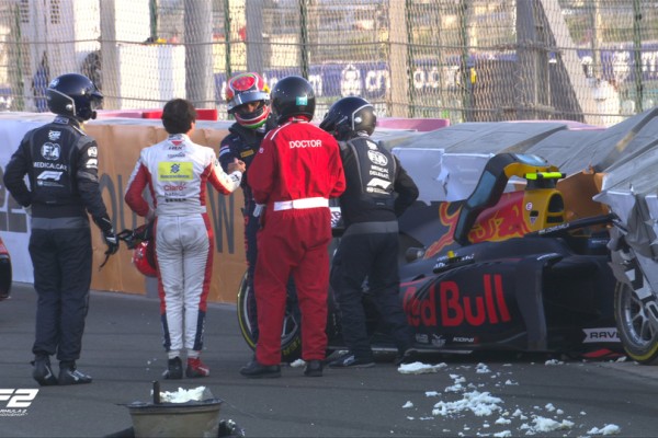 Forma-2: Hatalmas balesettel indult, Lawson győzelmével zárult a sprint Abu-Dzabiban!
