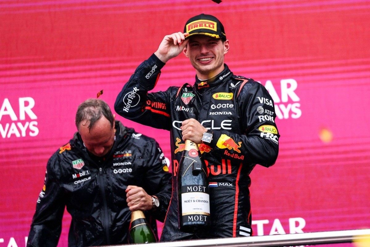 Verstappen őrült hajrába kezdett – két futam alatt 35 pontot faragott a hátrányából