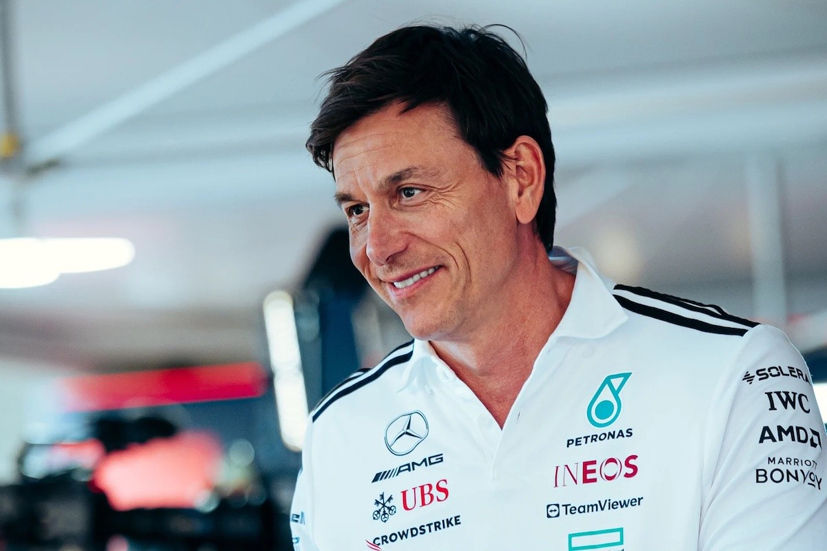Egymás ellen fordulhat Verstappen miatt a Mercedes két csúcsvezetője