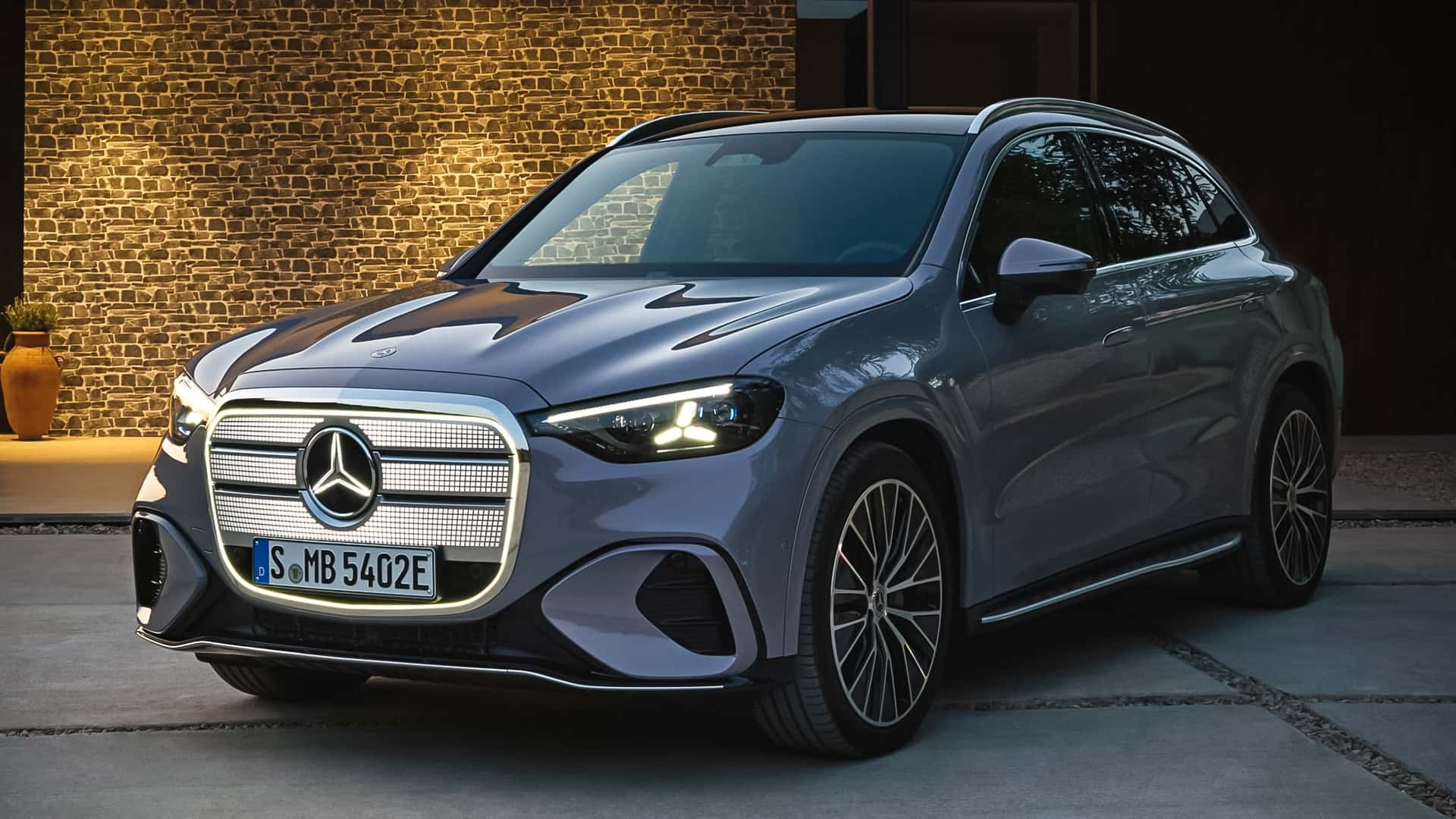 Megérkezett a Mercedes új elektromos csodája: 720 kilométeres hatótáv egyetlen töltéssel