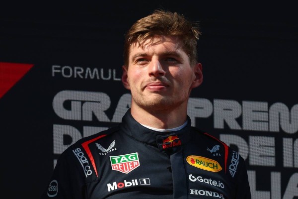 "Most viccelsz?" - Így reagált Verstappen az újabb büntetőpontos kérdésekre